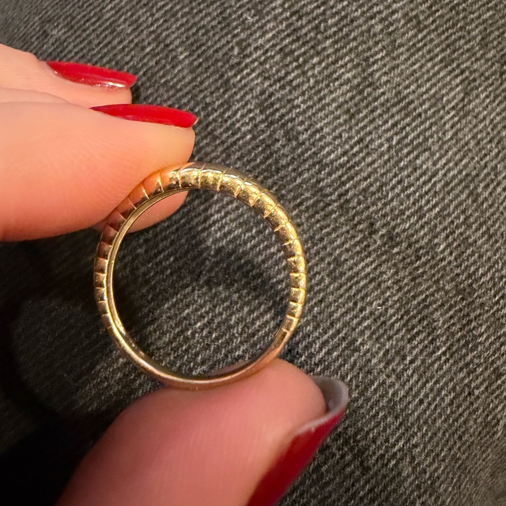 Mejuri solid 14k gold charlotte signet ring - 7 - Picture 4 of 5